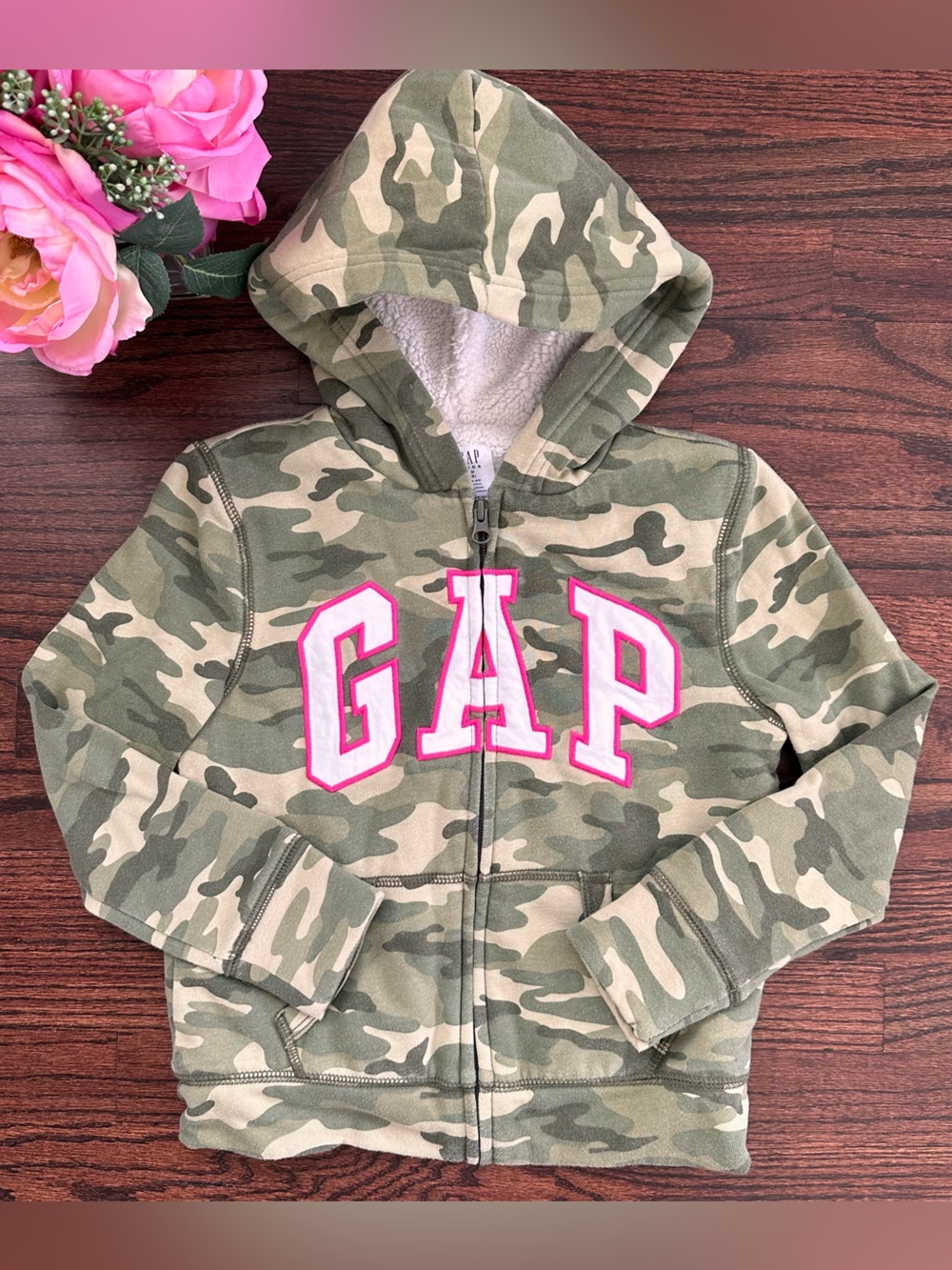 Gap Kids Sherpa lined camouflage jacket, size M/8